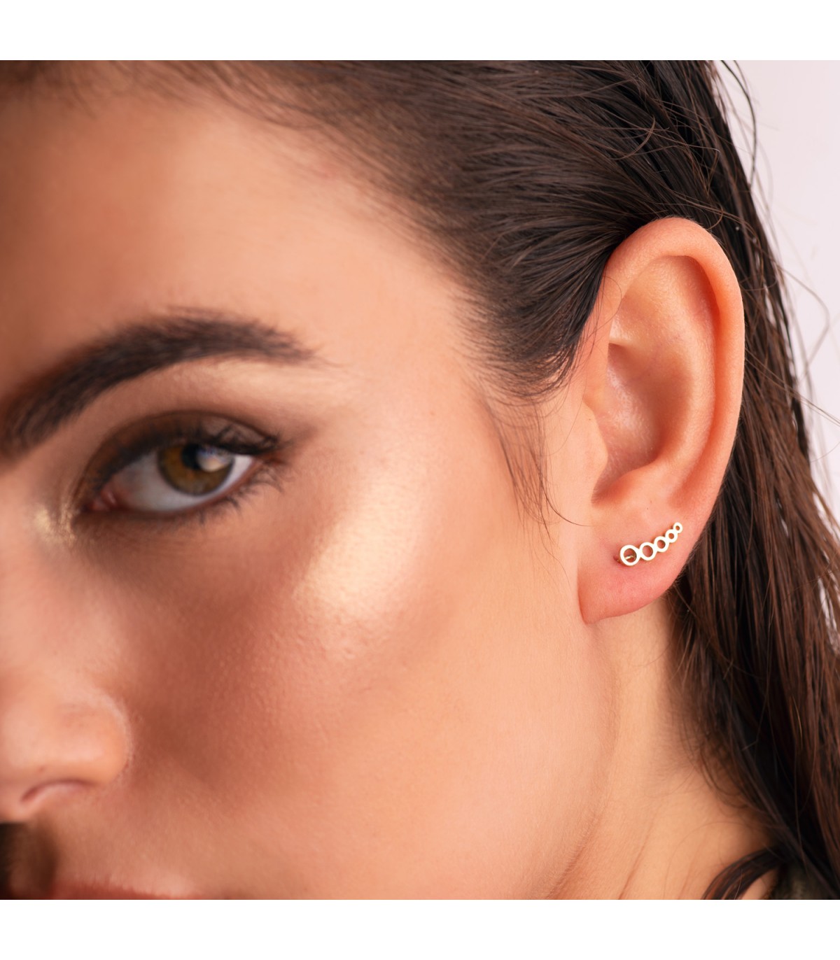Orecchini lobo lunghi oro 18 kt, modello rampicanti a cerchio, motivi rotondi | Gioielli donna