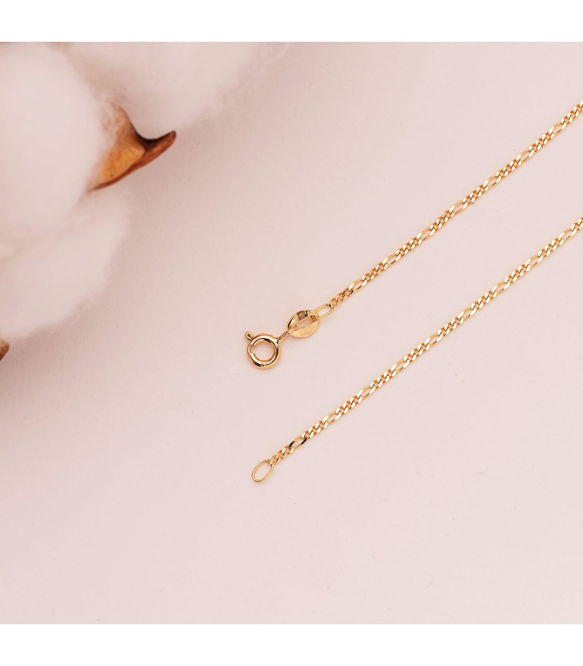Chaîne en or jaune 750, modèle Figaro 3+1 - 1,2 mm et 45 cm, chaînette femme maille massive.