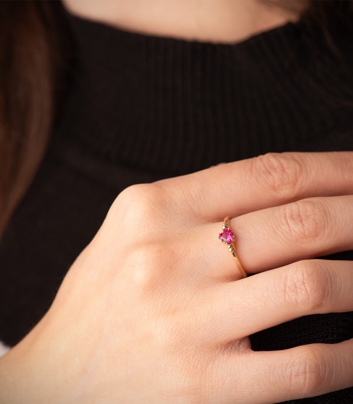 Anello Cuore Dafne Oro giallo 750, pietra rossa, anelli di promessa donna.