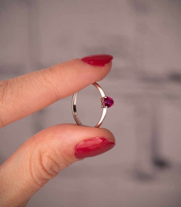 Anello cuore rosso, modello Dafne Oro bianco 750/1000, regalo San Valentino per donna