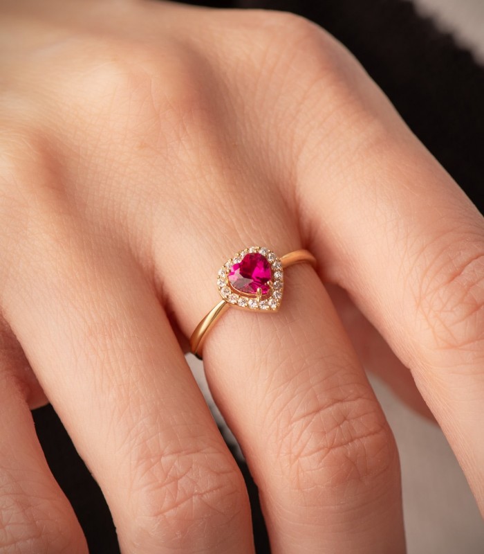 Bague cœur rouge pour promesse, idéale femme, collection Dafne en or 750/1000.