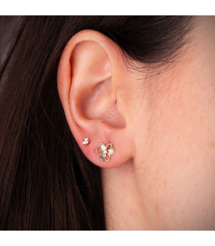 Pendientes mujer modelo Jackie. Pendientes de oreja y piercings. Forma Trébol.
