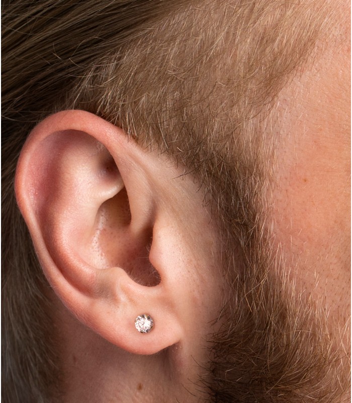 Piercing orecchio uomo punto luce. Orecchini da uomi 18kt