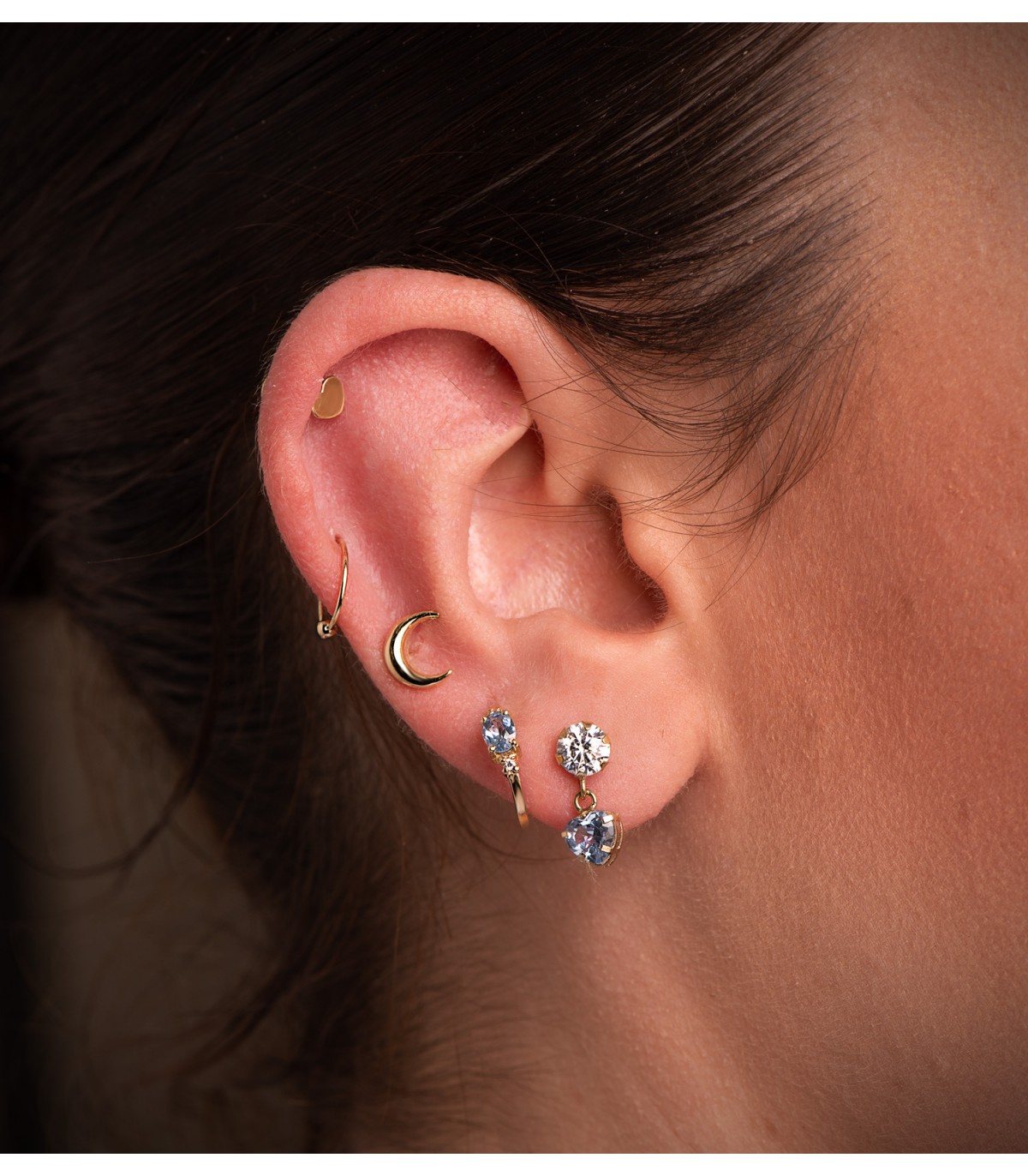Pendientes Luna Invertida Mini Oro 18K. Pendientes pequeños, pendientes modernos.