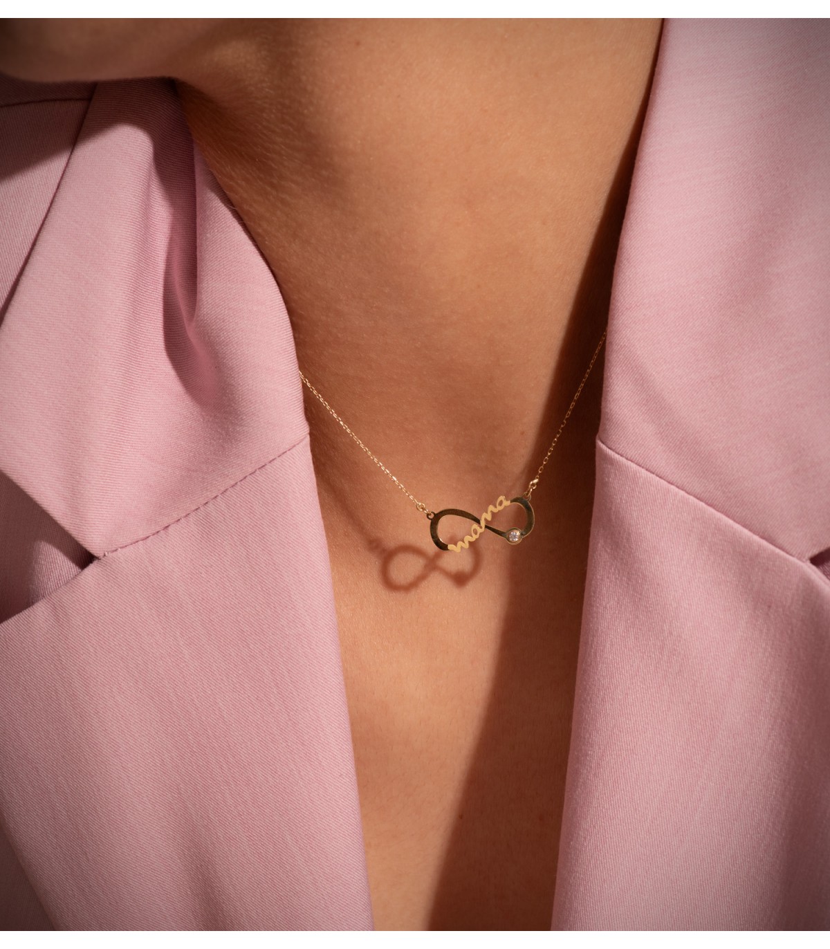 Collana Infinito testo -MAMA- oro giallo 9KT