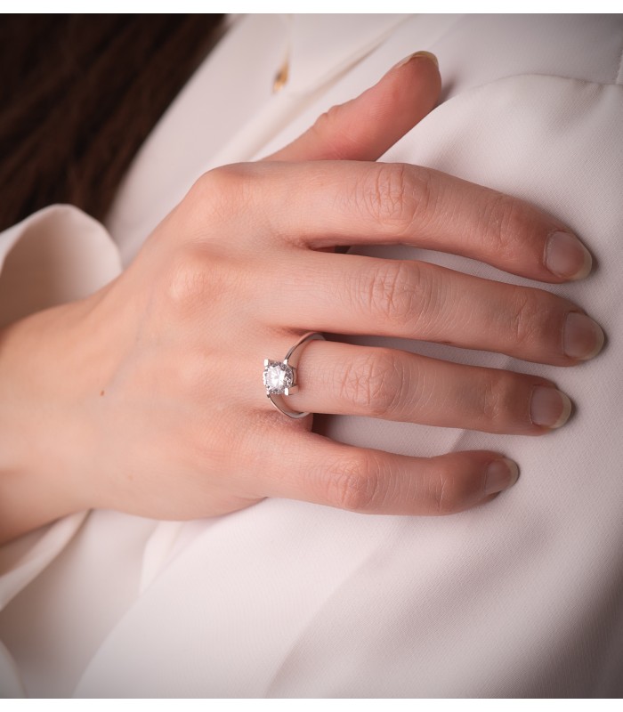 Solitaire blanc Cora 18 Carats