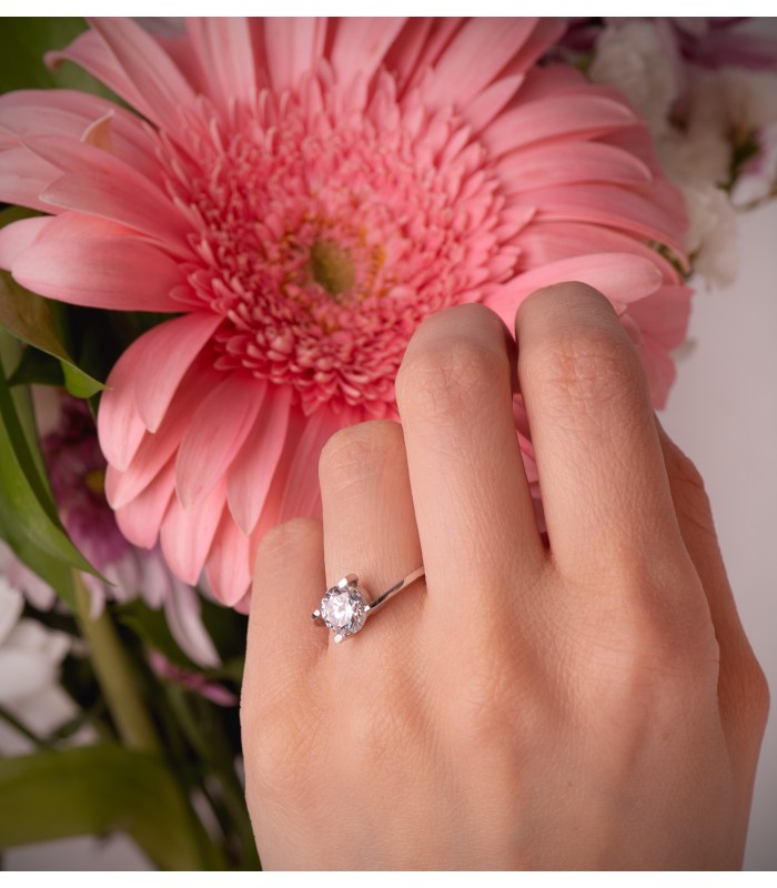 Anello Solitario Cora oro bianco 18 Kt