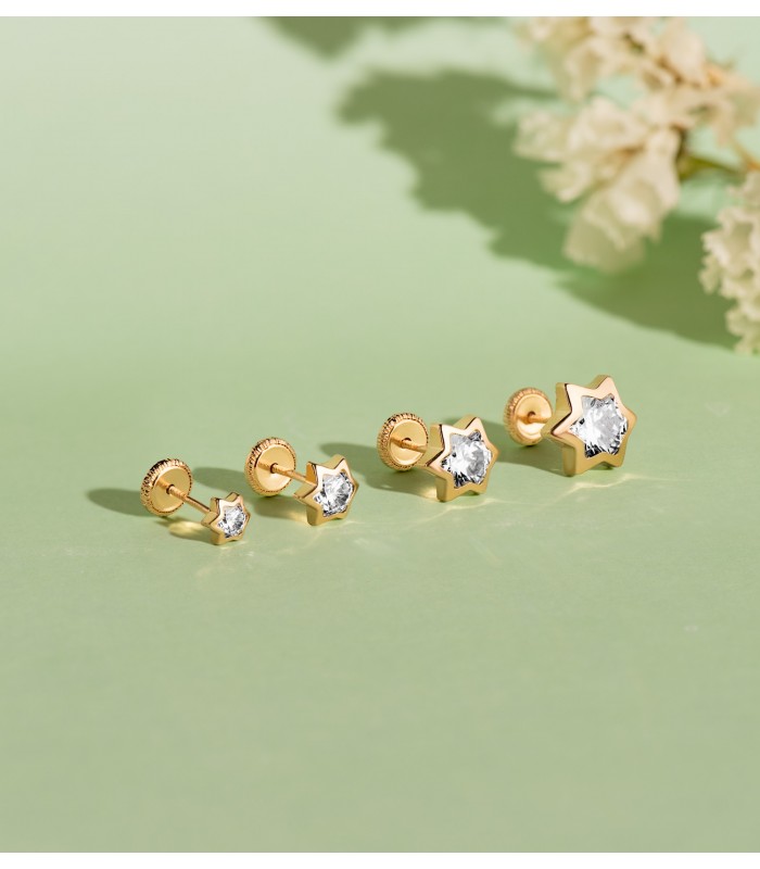Pendientes niña Noemi Estrellas 8mm 18K, chatones y dormilonas para niña y mujer