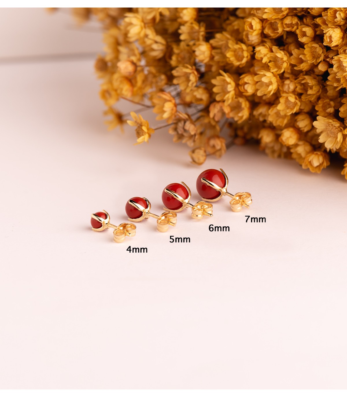 Pendientes niña coral Marianela oro 18K 5mm