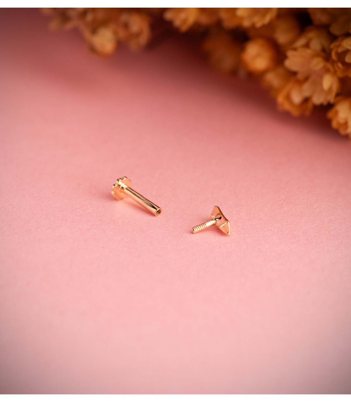 Piercing Havane Or Jaune 18K, zircone baguette, helix tragus, lobe, conch