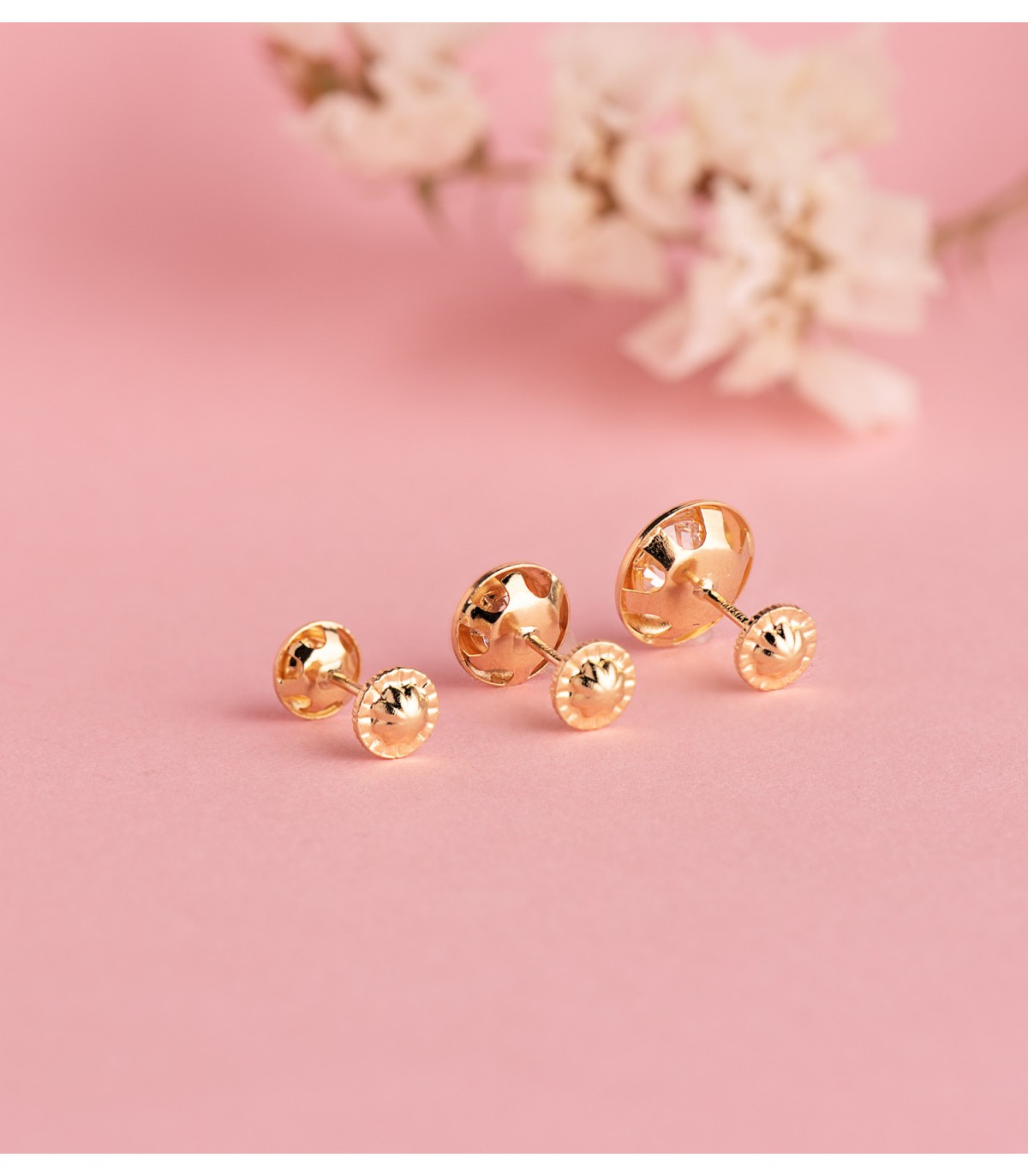 Orecchini in oro giallo 18Kt Estefania punto luce rigato 7 mm