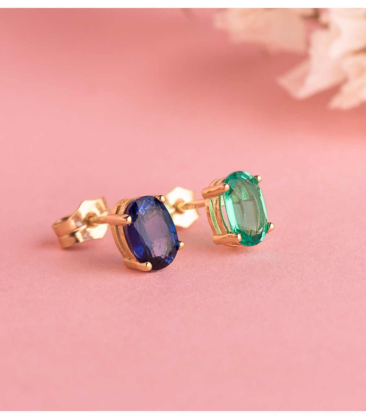 Ohrstecker Saphir Oval 4 Krappe | Goldohrringe 750/ 18K, Schmuck für Damen