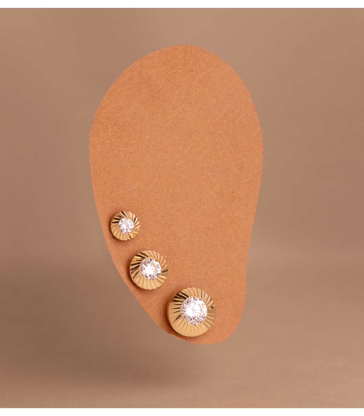 Orecchini in oro giallo 18Kt Estefania punto luce rigato 7 mm