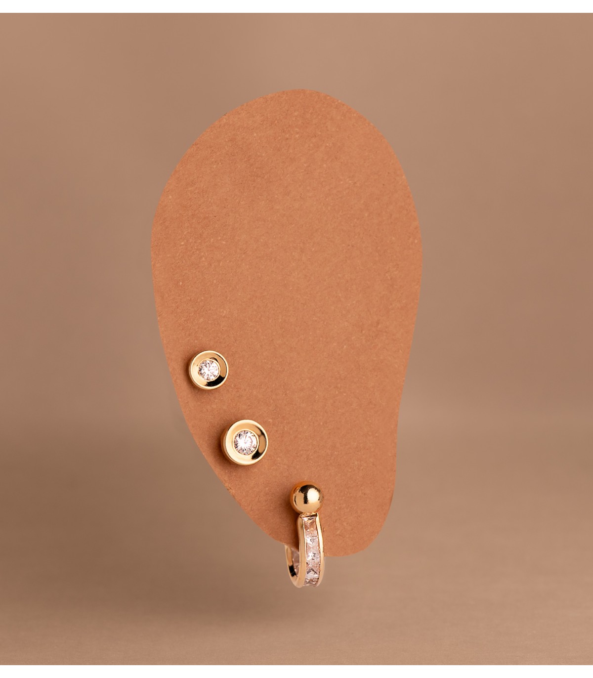 Piercing barbell Guyana Oro giallo 18kt, zircone brillante, helix, trago, lobo, anti tragus, rook, conch.