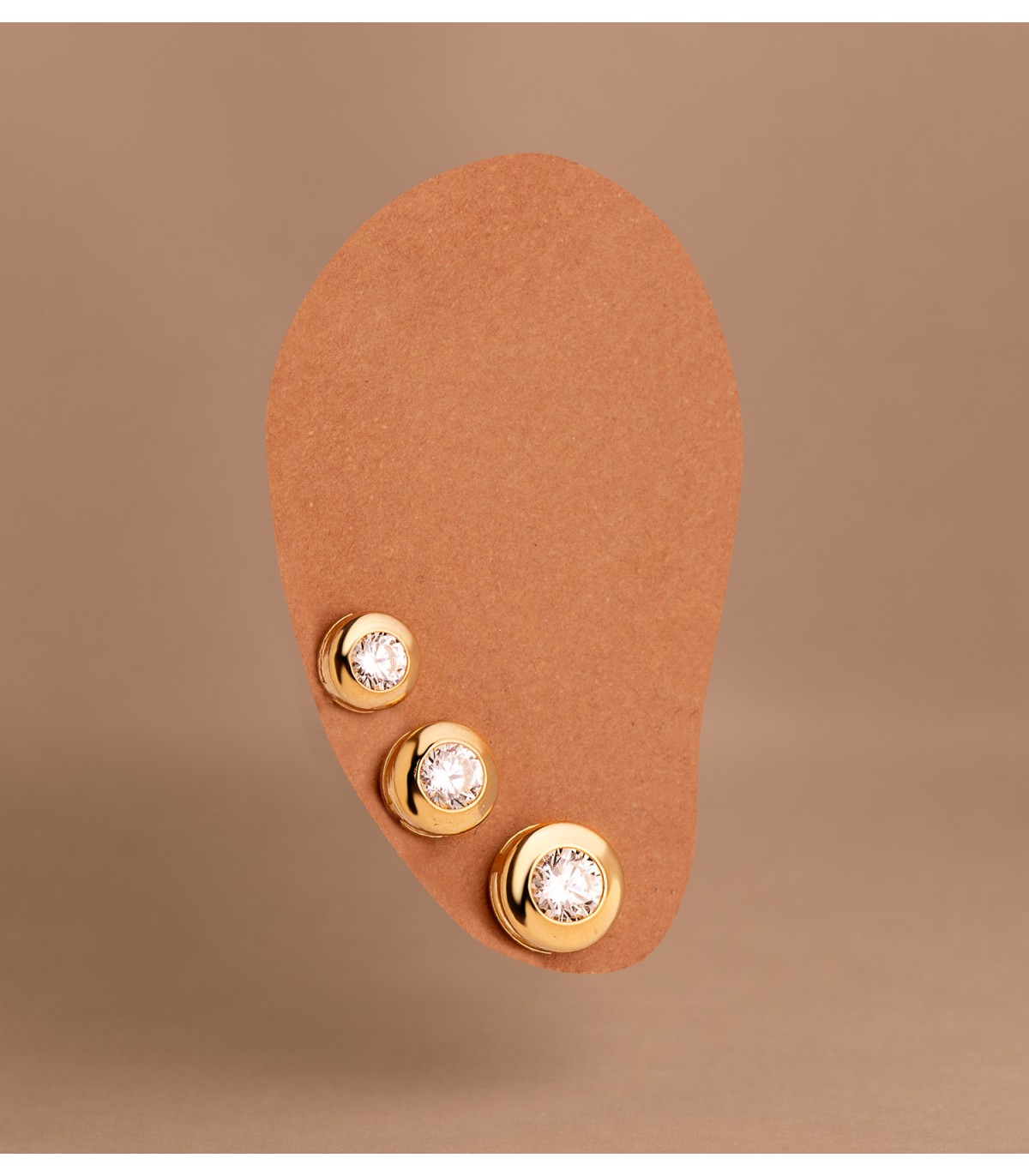 Ohrringe Damen Gold 18K, Mercedes Gelbgold 8,5 mm | Runde Ohrstecker mit Zirkonia