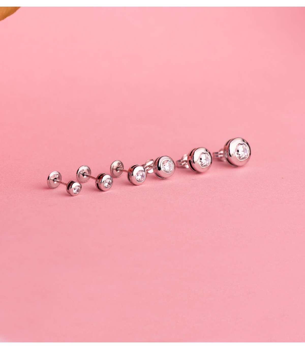 Clous d'oreilles or blanc Mercedes 7 mm 18 Carats  | Boucles d'oreilles puces zircones pour femme