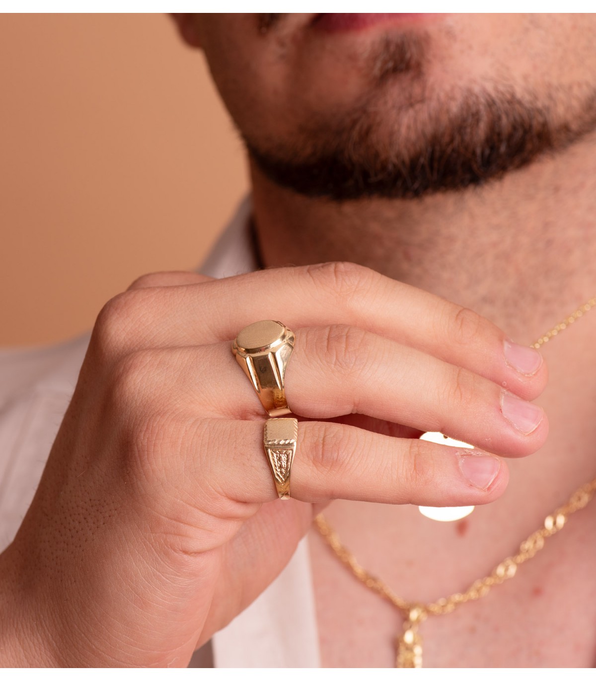 sello de oro para hombre