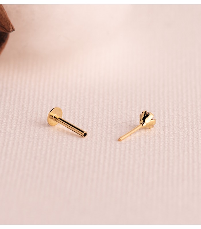 Piercing de oreja con cierre de rosca - Circonita blanca talla brillante 3,5mm.