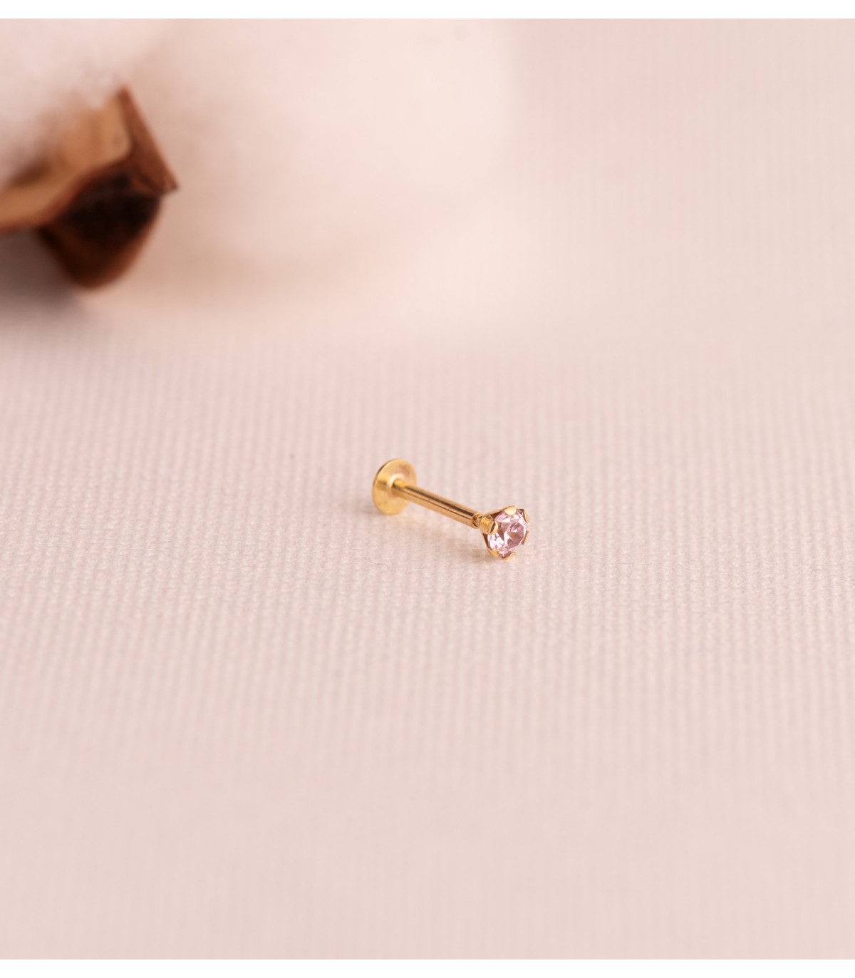 Piercing con circonitas rosas, pendientes de mujer en oro 750.