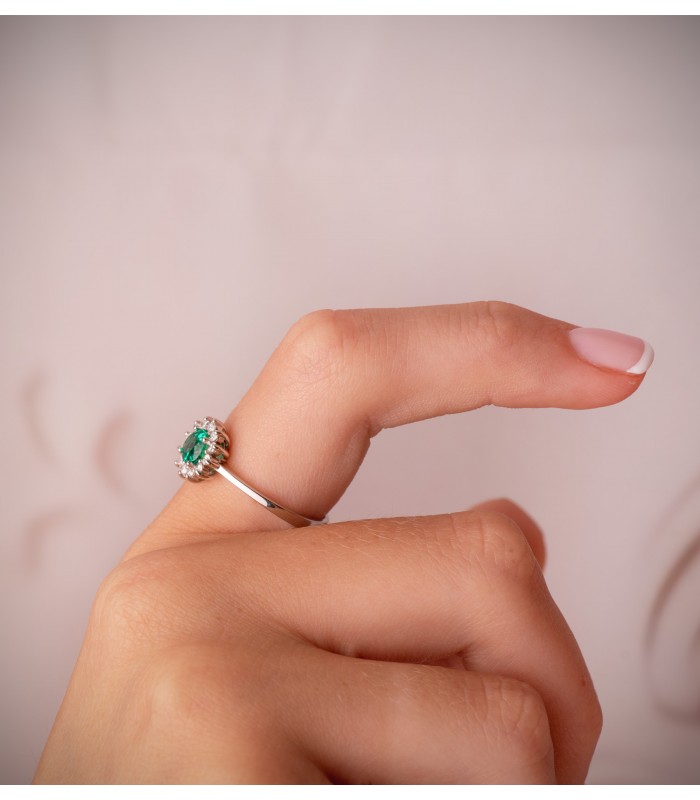 Anillo Idril Oro blanco 18K Diamantes y Esmeralda