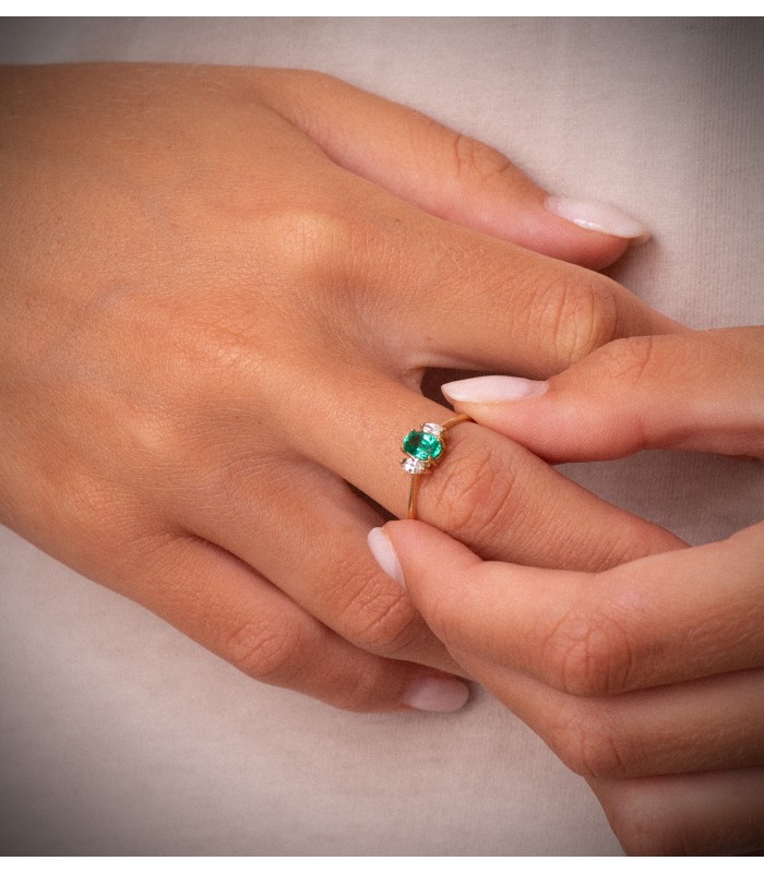 Anillo Intuition esmeralda y diamantes Oro 18K