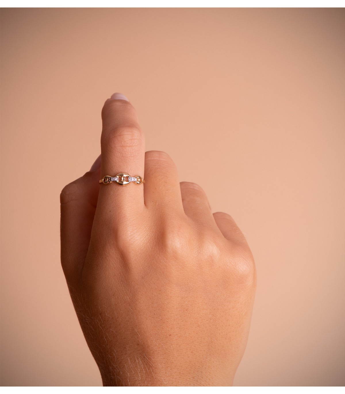 Anillo de oro Grano de café bicolor 18 K, sortija ancha con diseño de nudo marinero.