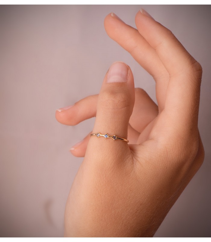 Anillo con piedras Pamela Oro 18K