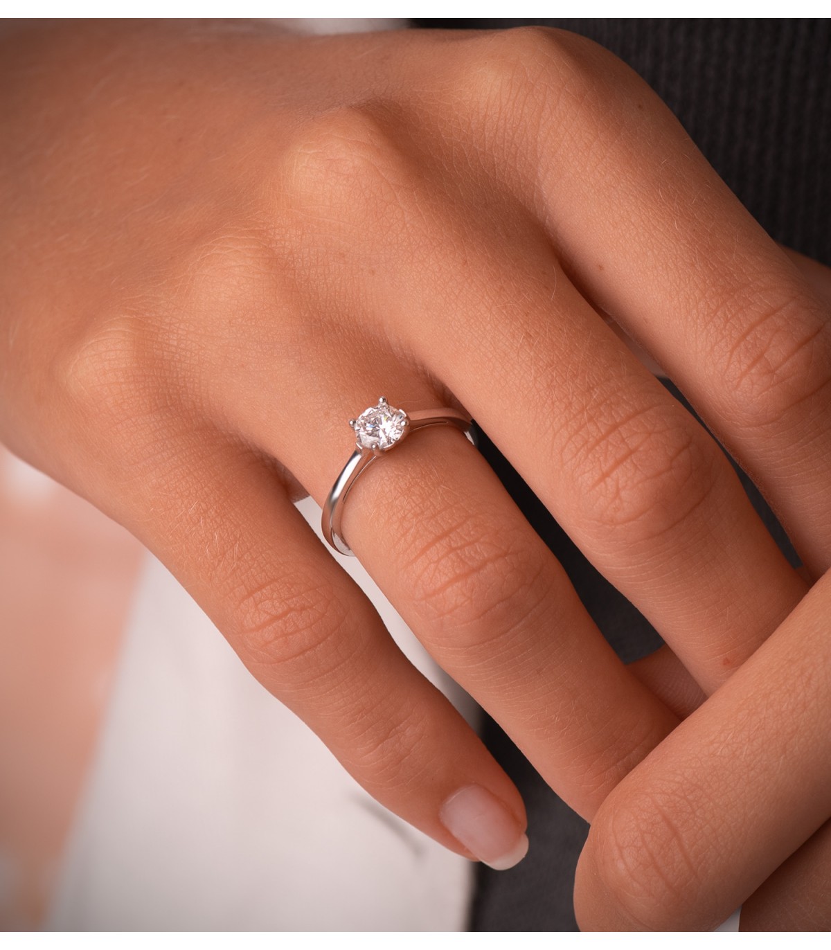 Nordlys - Anello con diamante 0.500ct solitario in oro bianco 18 carati.