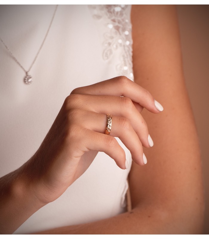 Alliance demi-jonc femme. Alliance or jaune 18 carats. Bijouterie en ligne, Alda Joyeros.
