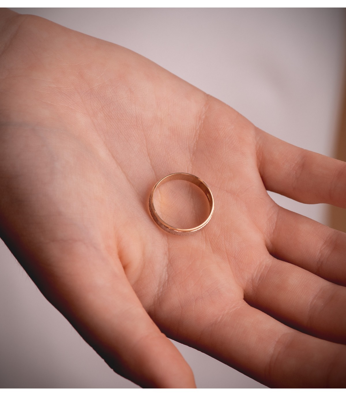 Fede nuziale donna or bicolore 18Kt. Anello di compromiso. Alda Joyeros.