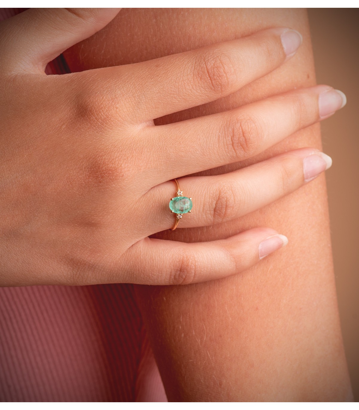 Ring Gelbgold mit grünem Stein | Damen-Ring Edelstein oval & Zirkonia