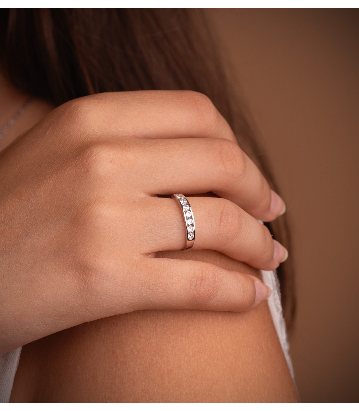 Anello di matrimonio Bellagio or bianco 18 carats. Alda Joyeros, gioielleria online.