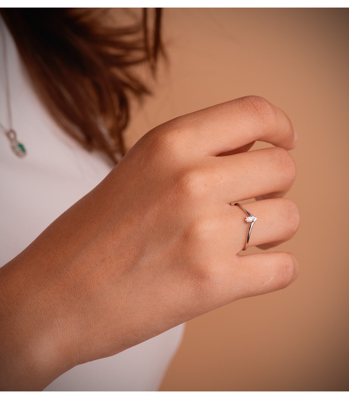 Anello con diamante Picco Oro bianco 750, taglio Marquise, anello da donna a filo stile raffinato.