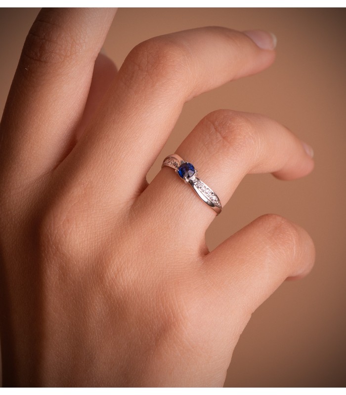 Bague de fiançailles Vennetia Saphir Or blanc 18K, design solitario pour femme