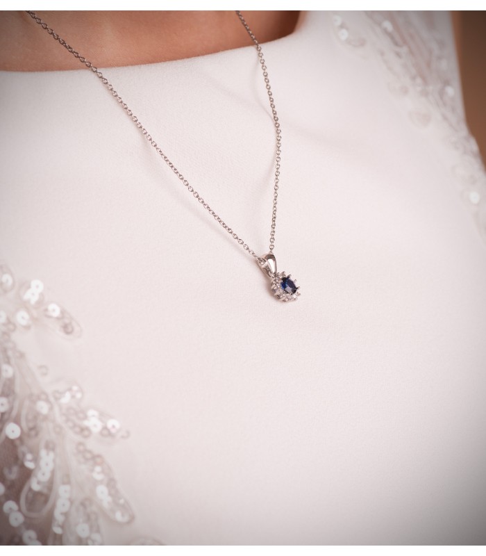 Colgante Idril Oro blanco 18K Diamantes y Zafiro, Collares diamantes mujer.