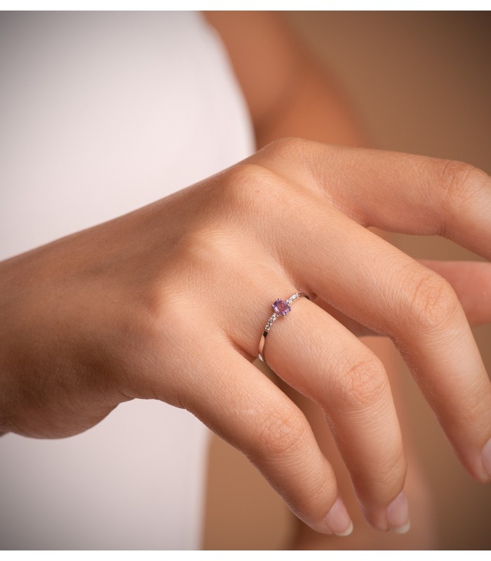 Anillo Garbo Oro Blanco 18K Amatista y Diamantes | Anillos con piedras preciosas | Joyería online
