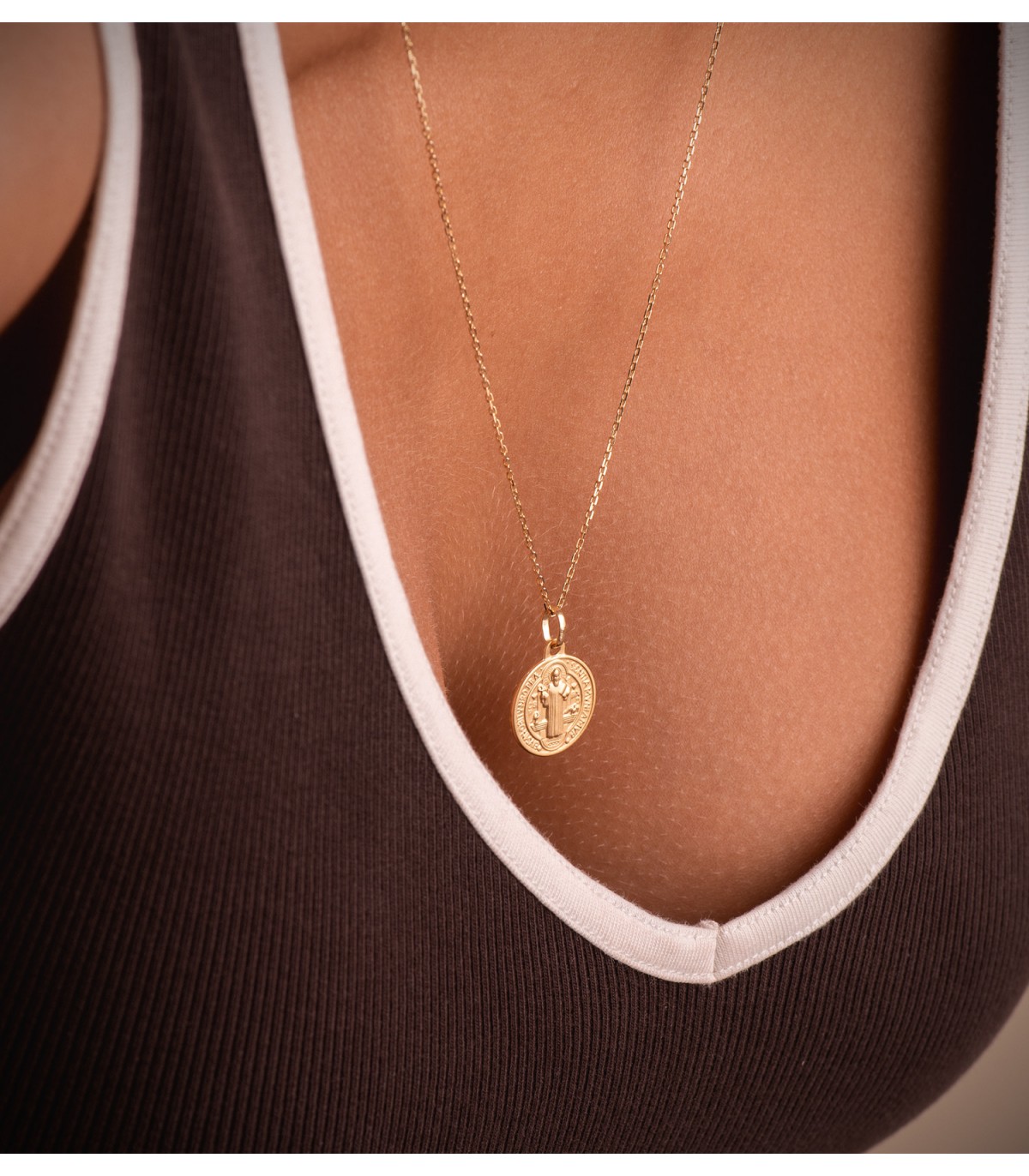 Cadena Forzada 1mm Oro 18 K 60cm. Cadenas finitas para hombre o mujer.