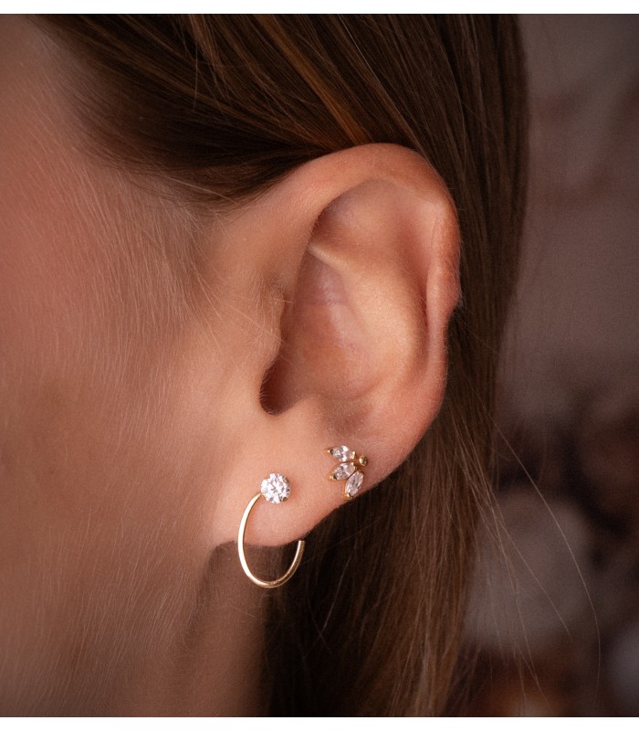 Pendientes oro mujer Daniela 18 Kilates, aros ovales con circonitas.