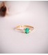 Bague or avec émeraude et diamants Intuition, émeraudes vertes ovales 6 x 4 mm.