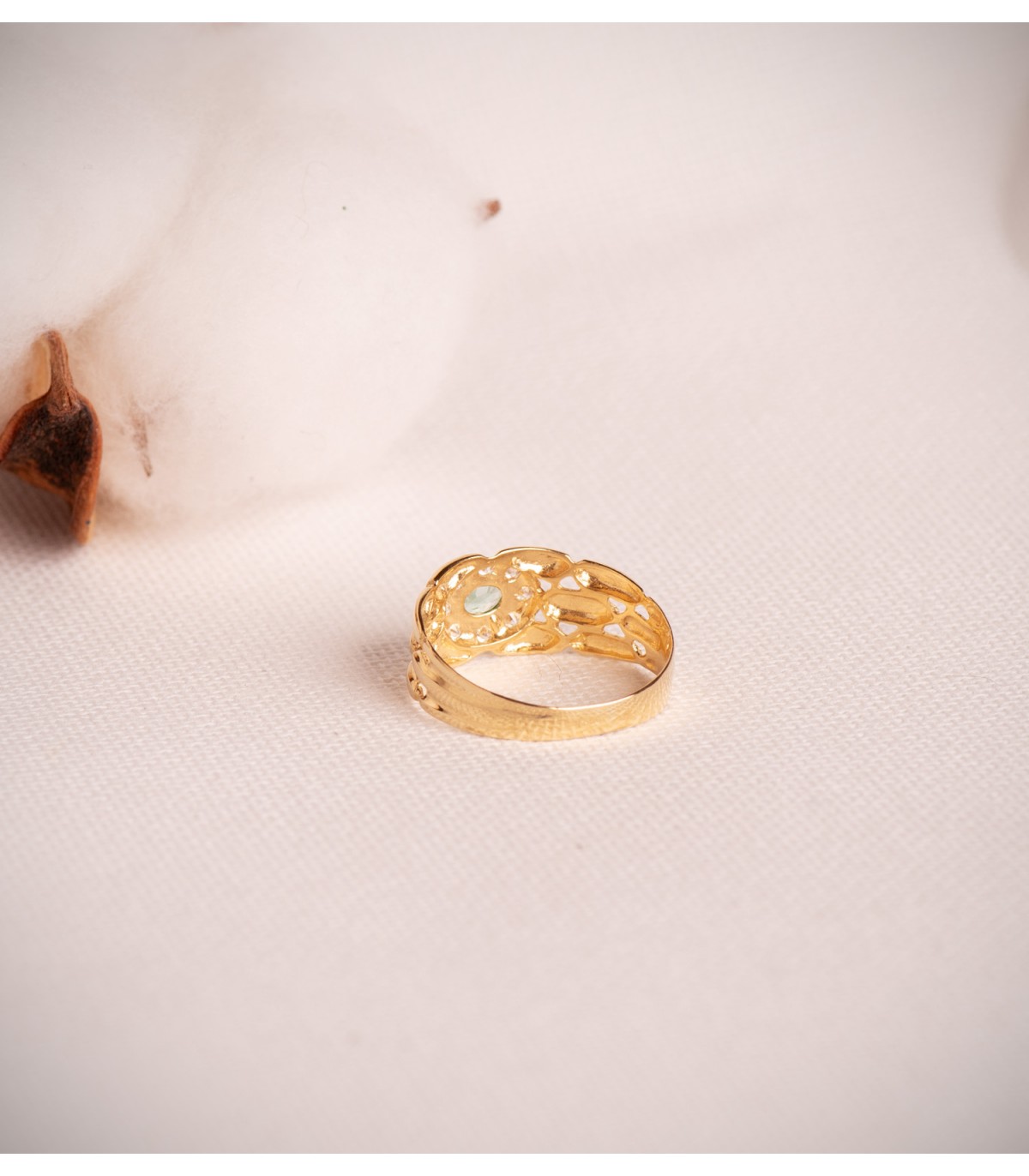 Bague ancienne or jaune 18K Émeraude