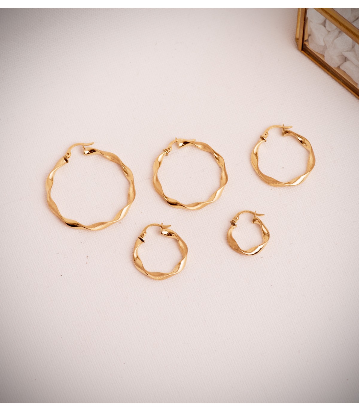 Creolen gedreht 750 Gelbgold A99-3025  Ø 30mm