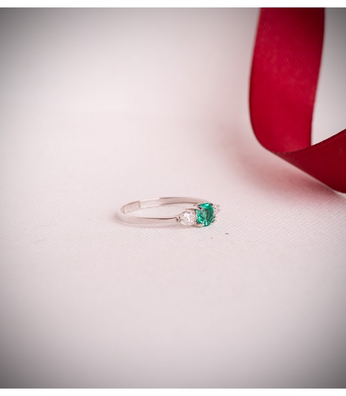Bague émeraude et diamants Aura - Or blanc 750, cadeau idéal pour femme : Noël, fiançailles.