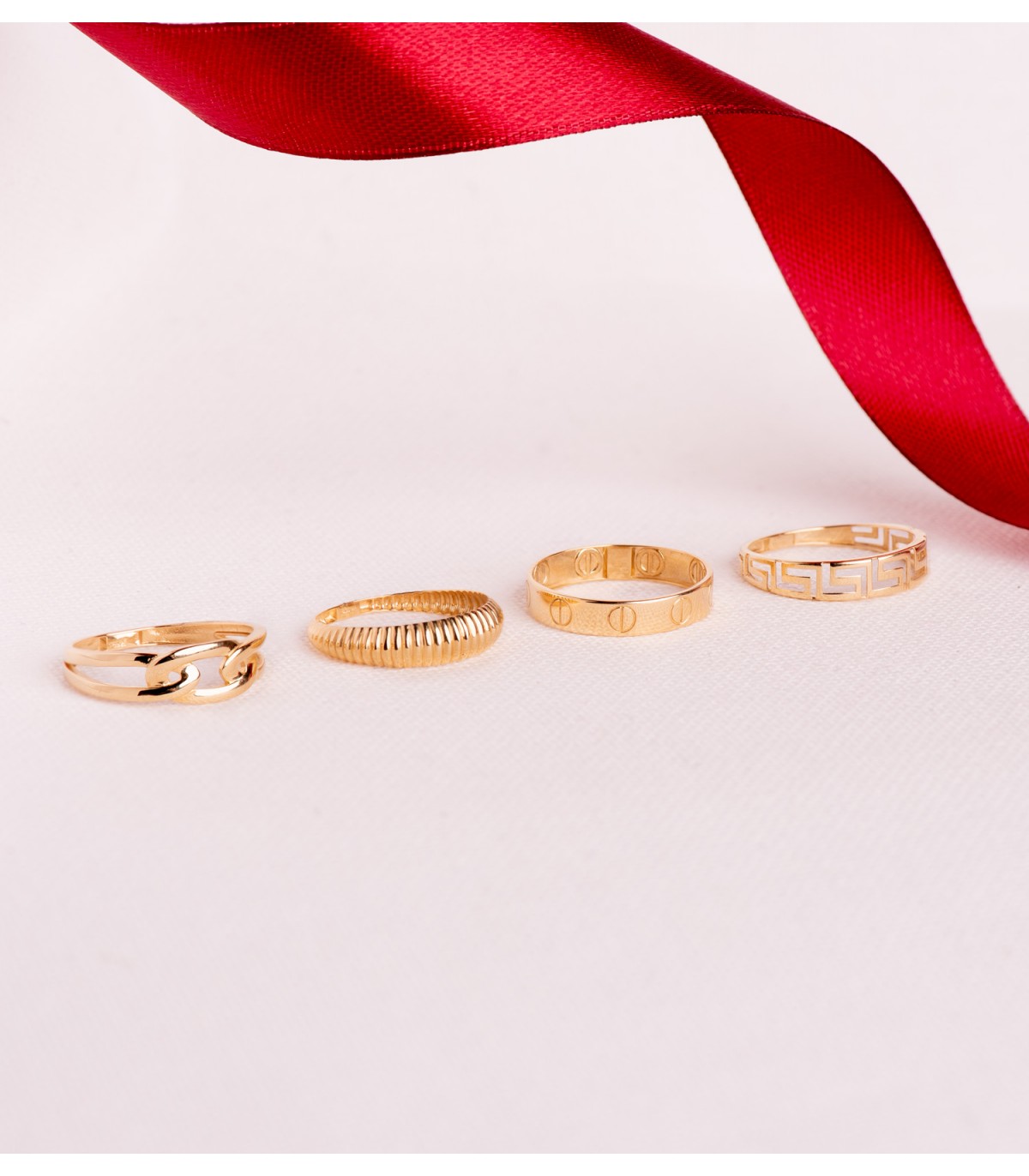 Bandringe mit Struktur, Breite 4 mm, Glanzdesign – Goldring 18K