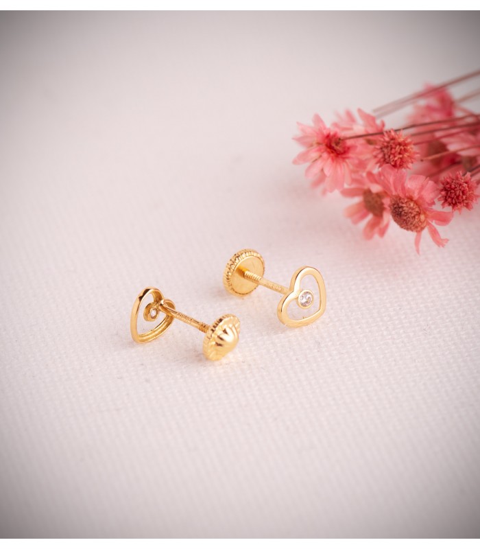Pendientes de niña con forma de corazón calado y circonitas, modelo Malen 6,5 mm.