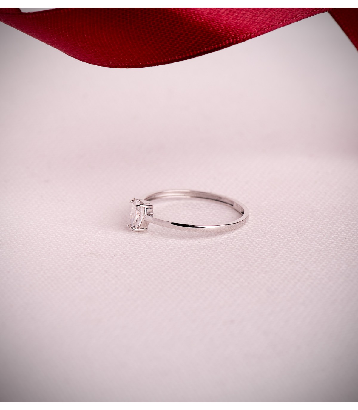Solitario diamante goccia Fjall - Anelli per proposta di matrimonio in oro bianco 750