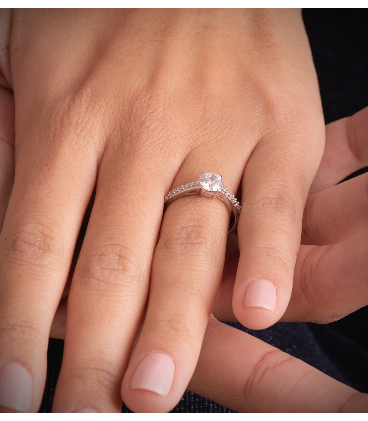 Solitario Anello in oro bianco 18k | Anelli di fidanzamento da donna