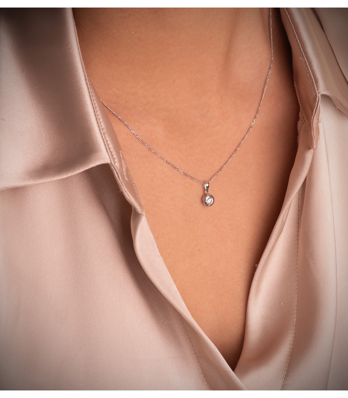 Punto luce in oro bianco 750 6,5 mm, collana con ciondolo solitario rotondo con zirconi