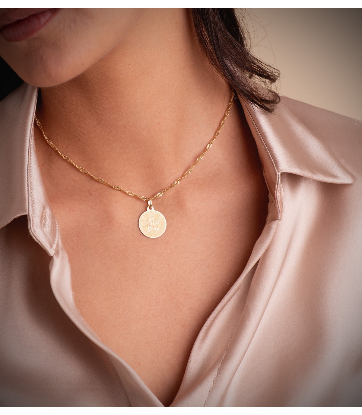 Ciondolo Tetragrammaton oro 18kt 18mm