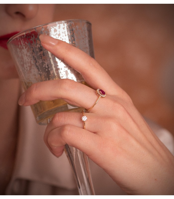 Bague avec Rubis et Diamants en or jaune 750, idéal pour femme et fiançailles