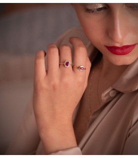 Bague avec rubis et diamants. Bague en or jaune 18 carats pour femme. Bijouterie en ligne.